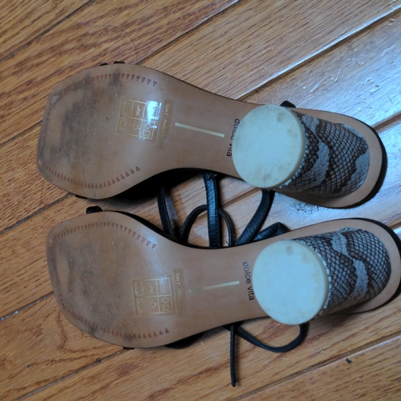 Dolce Vita Naomey Block Sandal Heels - Picture 4 of 4